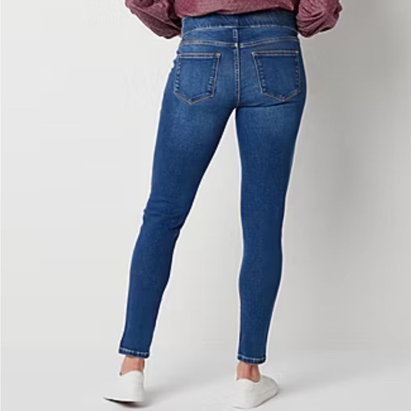 a.n.a A New Approach Jegging – Sz 6 - Picture 2 of 3